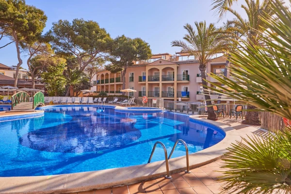 Zafiro Cala Mesquida