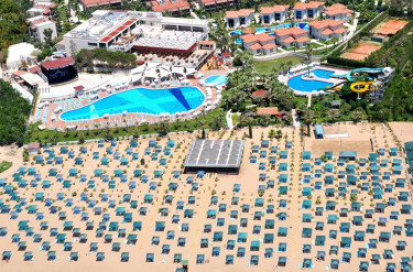 Paloma Oceana Resort