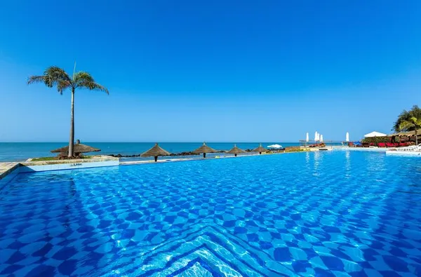 Hotel Royal Horizons Baobab - infinity pool