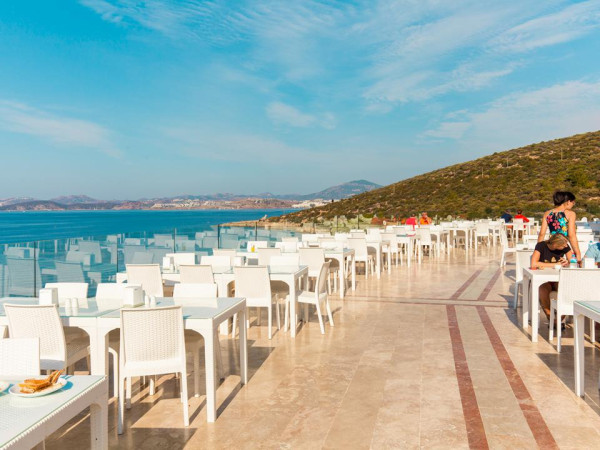 Hotel Bodrum Holiday Resort - terras