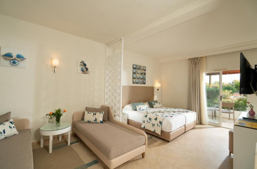 Penelope Beach TUI MAGIC LIFE