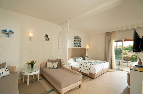 Penelope Beach TUI MAGIC LIFE