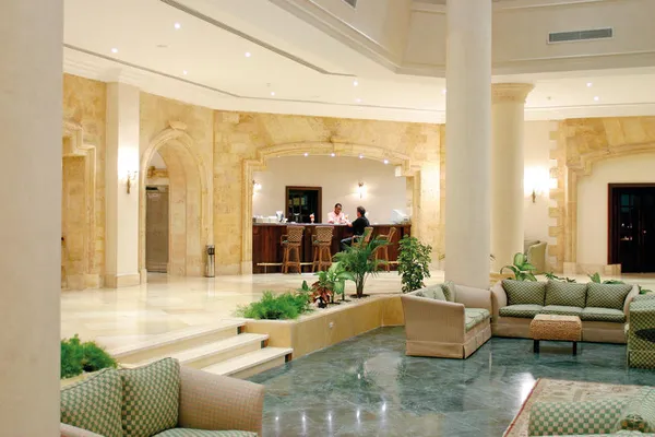 Hotel Royal Tulip Beach Resort