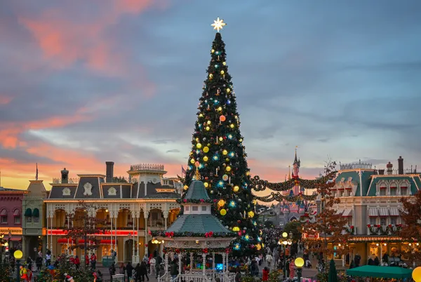 Kerst in Disneyland® Paris 2026: onze tips voor een magisch bezoek met kinderen