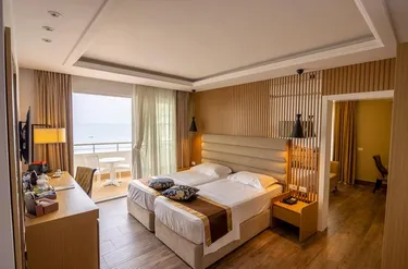 Grand Blue Fafa Resort 