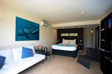 Dolphin Suites
