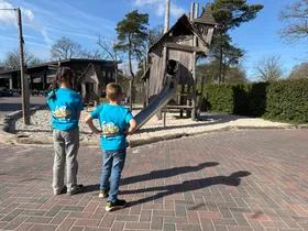 REVIEW: Nola en Moos checken Kampeerdorp de Zandstuve