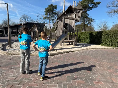 REVIEW: Nola en Moos checken Kampeerdorp de Zandstuve