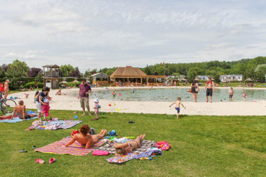 Camping La Croix du Vieux Pont in Berny Rivière (vlak bij Disneyland Parijs) 