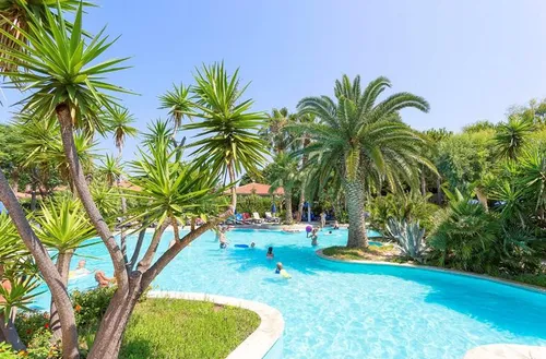 Hotel Fiesta Garden Beach