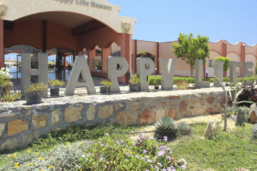 The Three Corners Happy Life