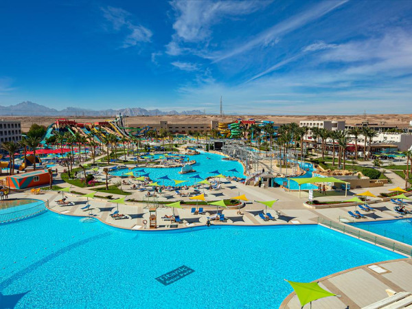 Titanic Aqua Park Resort