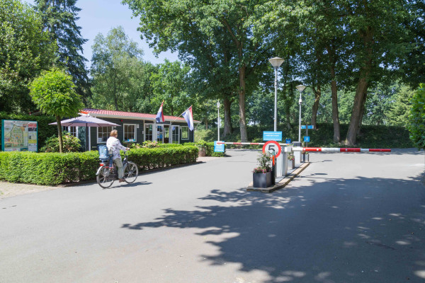 Recreatiepark_de_Wielerbaan_Entree_Receptie - kopie.jpg