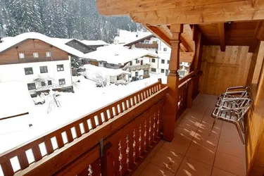 wintersport kinderen, kinderhotel gerlos - balkon