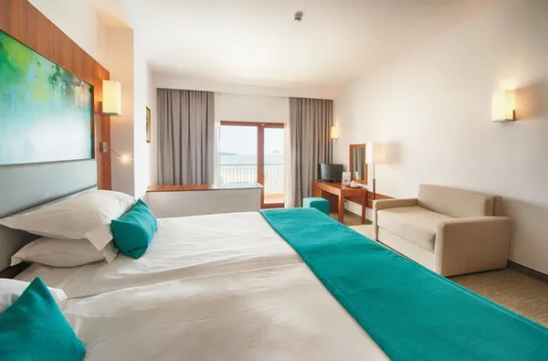 Hotel RIU Helios Bay