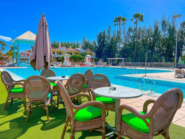 Bungalows Cordial Green Golf