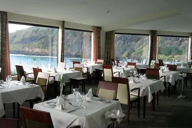 Hotel Caloura Resort