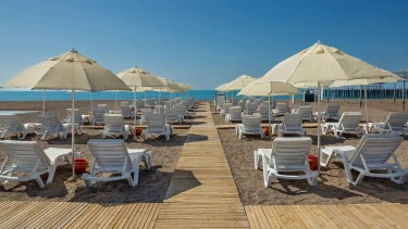 Greenwood Suites Resort Hotel 