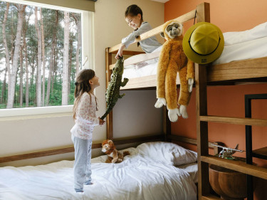 safari-resort-kinderen-slaapkamer-accommodatie-stapelbed-lodge.jpg