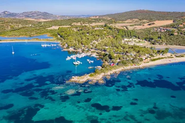 Bovenaanzicht blauwe zee