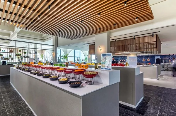 Hotel Louis Phaethon Beach