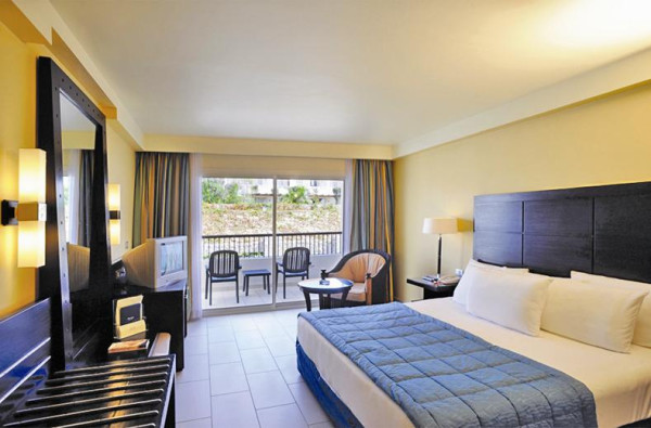 Reef Oasis Blue Bay Resort