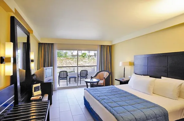 Reef Oasis Blue Bay Resort