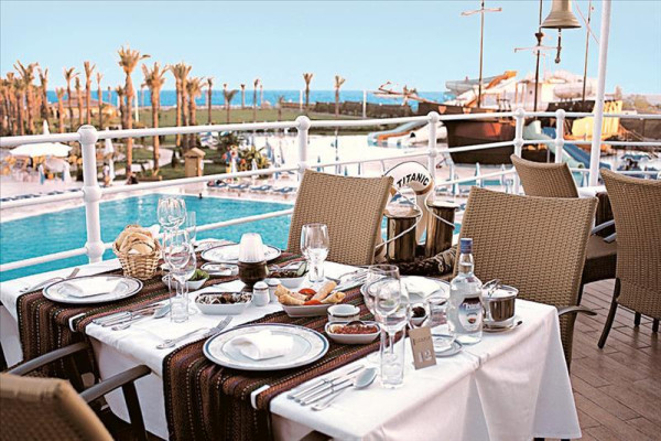 Hotel Titanic Deluxe Lara