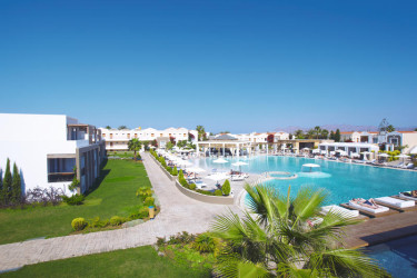 Pelagos Suites Hotel & Spa