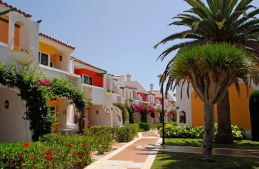 Bungalows Cordial Green Golf