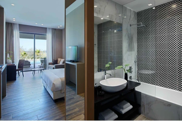 Pelagos Suites Hotel & Spa