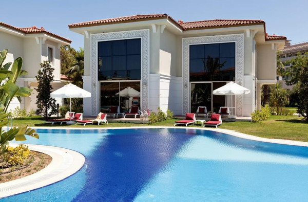 Paloma Oceana Resort