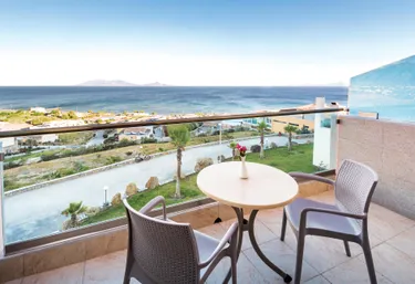 grand-blue-beach (4).jpg