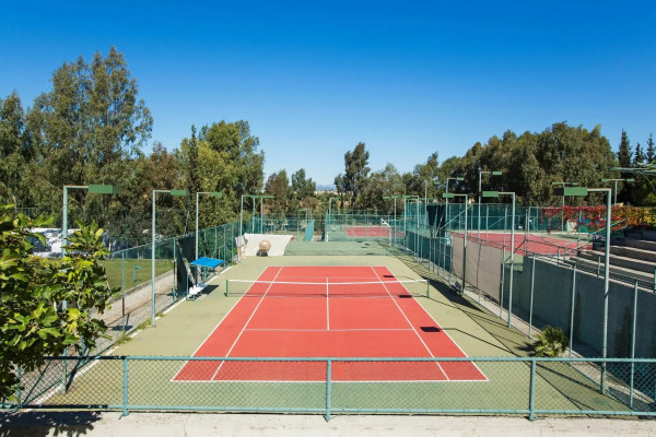 Sunrise Queen Resort & Spa