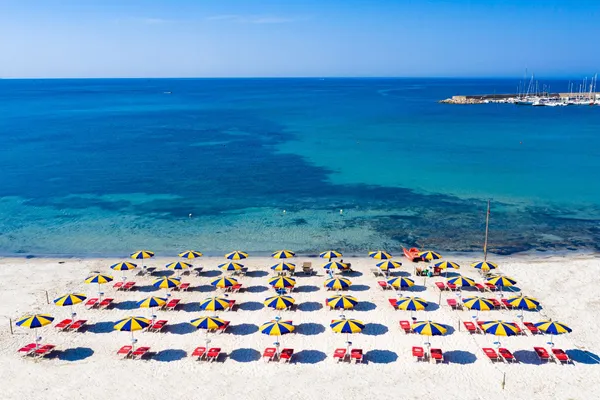 Strand bij camping Laguna Blu