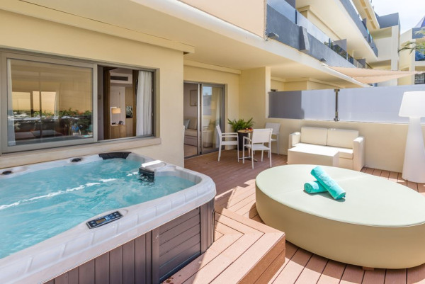 zafiro-palmanova (3).jpg