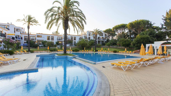 Aparthotel Alfagar Village 