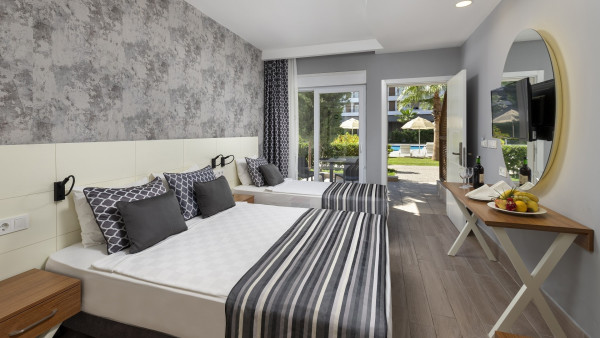 Greenwood Suites Resort Hotel 