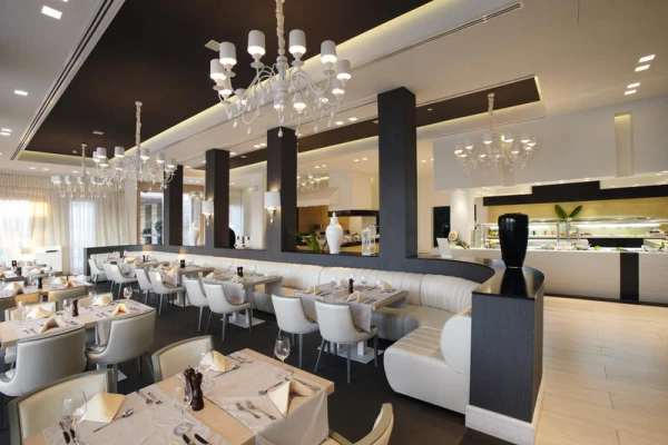 Pelagos Suites Hotel & Spa