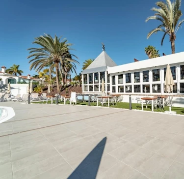 Hotel LIVVO Dunagolf Suites