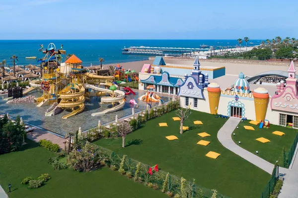 Titanic Mardan Palace 