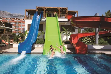 Crystal Deluxe Resort