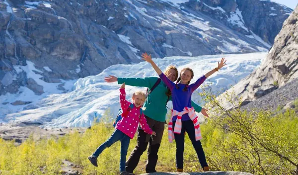 Frida - 13, 14 of 17-daagse autorondreis Noorwegen