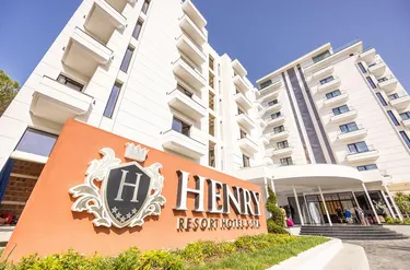 Henry Resort & Spa 