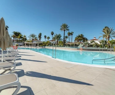 Hotel LIVVO Dunagolf Suites