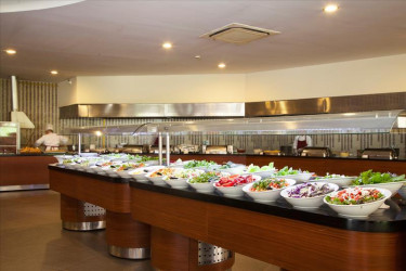 Sea World Resort & Spa