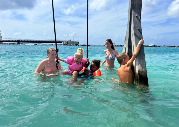 Mangrove Beach Resort strand