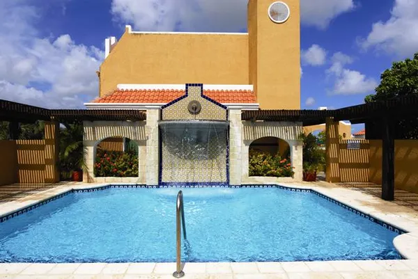 Harbour Village Beach Club