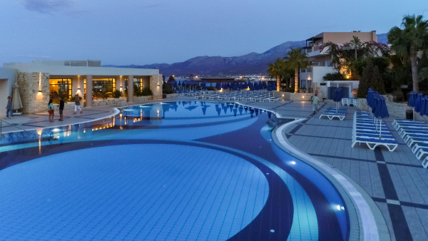 hotel-grand-holiday-resort.jpg (2).jpg