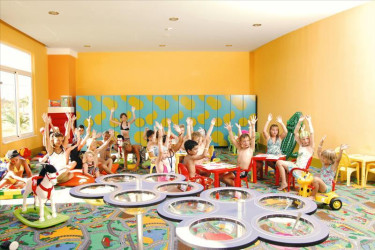 Sea World Resort & Spa